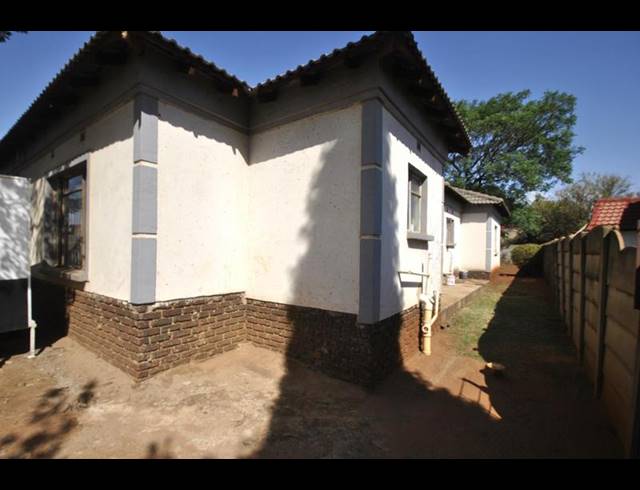 4 BEDROOM HOUSE FOR SALE IN DAWN PARK